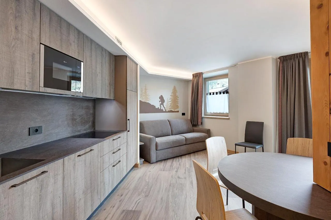 Wood Mountain Planet Suite House 利维尼奥