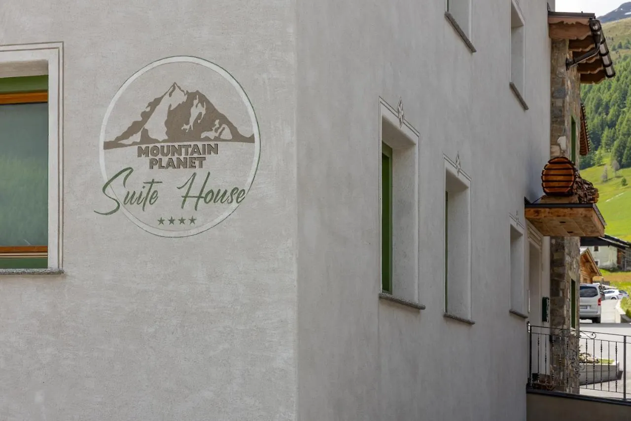 Wood Mountain Planet Suite House 利维尼奥 意大利